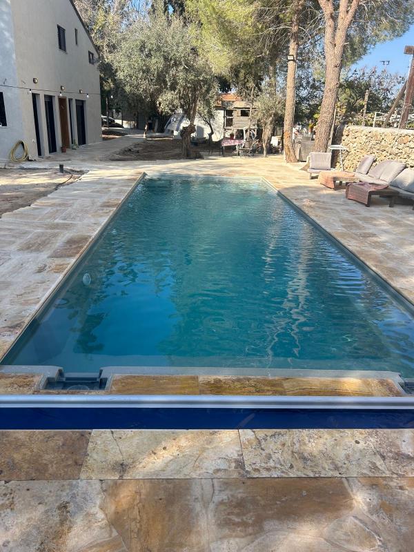 התקנת בריכת שחיה בצור הדסה AVIA POOLS