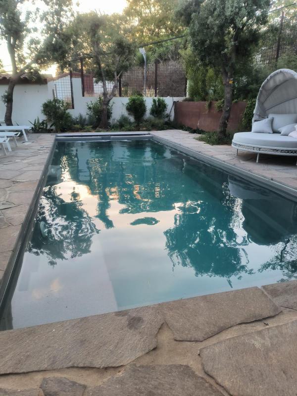 בריכת שחיה קומפאס